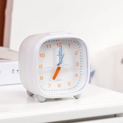 得力 8857 迷你夜光指针式闹钟 白色
